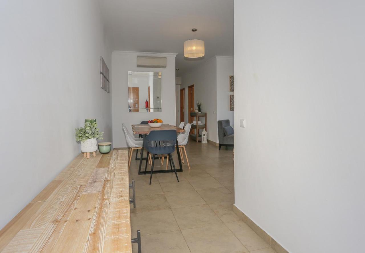 3 Bedroom Apartment With Indoor Pool Central Lagos Exterior photo