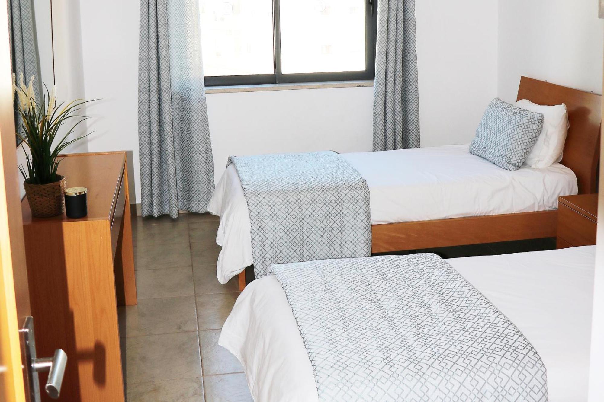 3 Bedroom Apartment With Indoor Pool Central Lagos Exterior photo